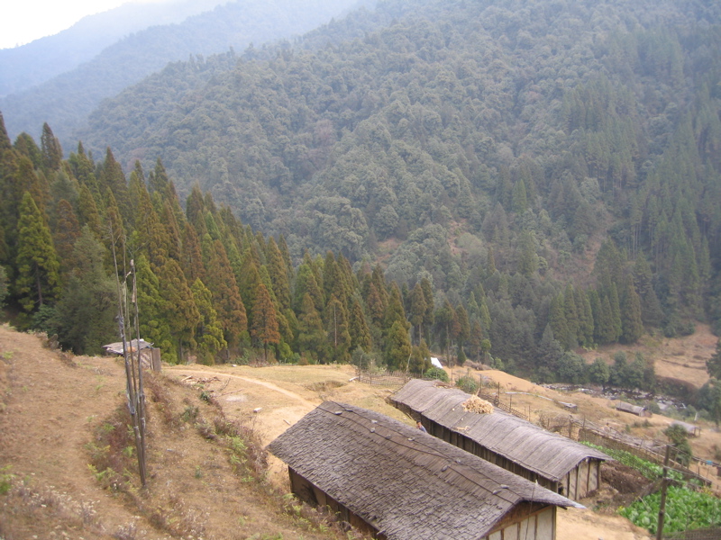 Gorkhey; auf der anderen Flussseite liegt Sikkim